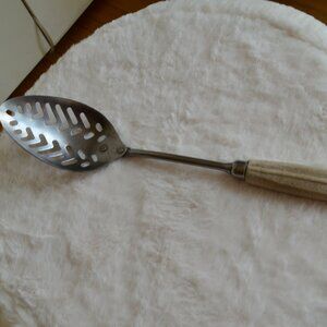 EKCO STAINLESS STEEL USA WOOD GRAIN HANDLE SLOTTED SPOON VINTAGE